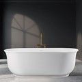 Oval Bath with Curving Sides and Recessed Base