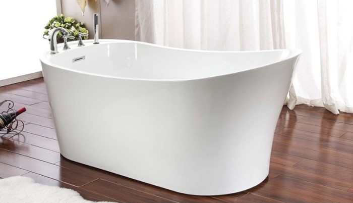 Oval Freestanding Tub with Curving Sides and Center Drain