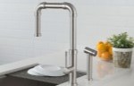 Square Design Faucet with Sprayer Pulled Out