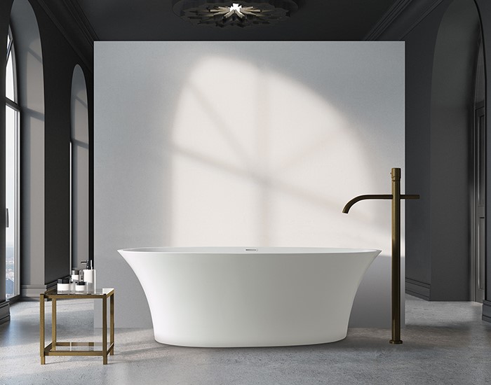 Oval Bath with Outward Curving Sides and Flat Rim