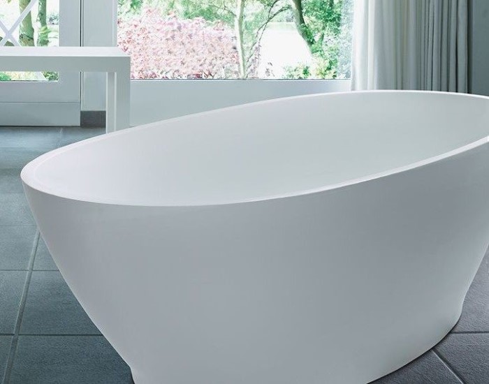 Oval Bath with Slightly Curving Sides, Recessed Base