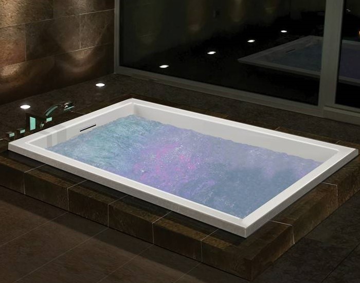 Andrea 12 Bathtub Installed as a Drop-in, Linear Drain Option