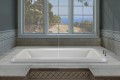 Drop-in Tub with Rolled Rim