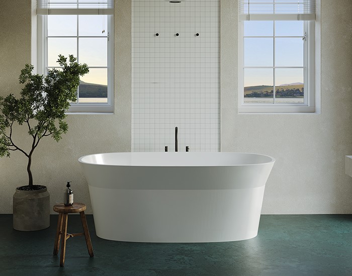 Oval Bath with Sides that Slant Outward Near the Top of the Tub