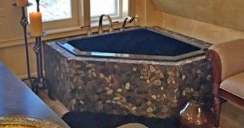 Small, Modern Corner Bath