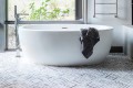 Freestanding Oval Bath with Wide Rim