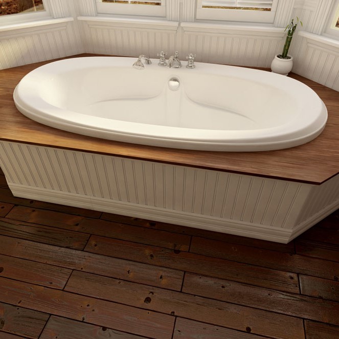 Oval Tub with Elegant Rim, Center Drain, Armrests