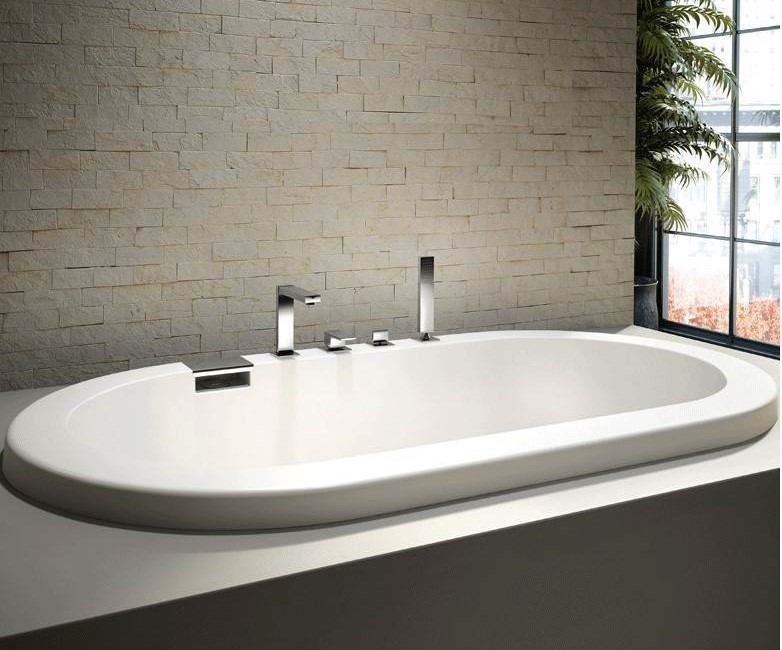 Oval Bath, Modern Flat Rim, Chrome Overflow