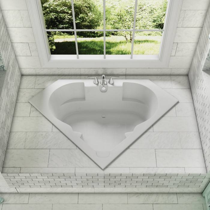 Sculpted Corner Tub with Armrests