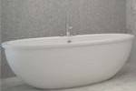 Oval Floor Standing Tub with Flat Rim & Center Drain