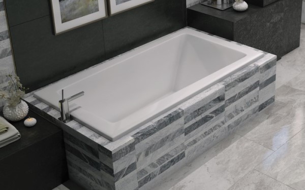 Concorde Rectangle Bathtub with End Drain