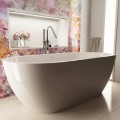 Oval Freestanding Tub with a Wide, Flat Rim