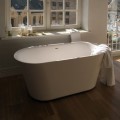 Oval Freestanding Tub with Flaired Rim for Neckrests