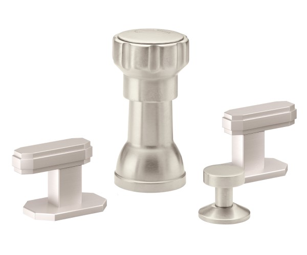 Vertical Bidet with Lever Handles