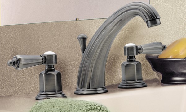 San Clemente Widespread Faucet in Pewter