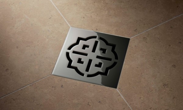 Drain with Transitional Design with Curves and Lines