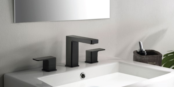 Rectangular Widespread Faucet in Matte Black