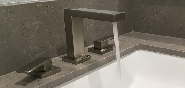 Square Design with Wide Lever Handles, Sink Faucet
