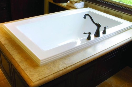 End Drain Bath with Tub Faucet Installed on Rim