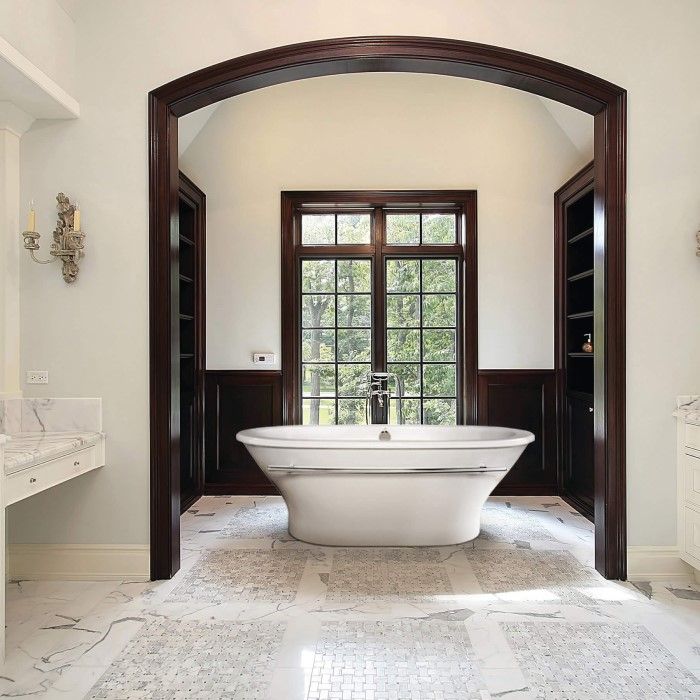 Oval Freestanding Tub with a Stepped Rim Edge, Curving Sides