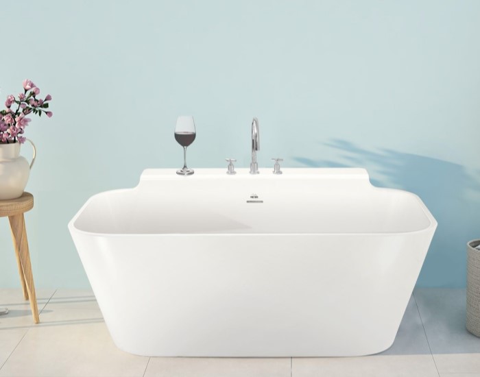 Small Round Freestanding Bath