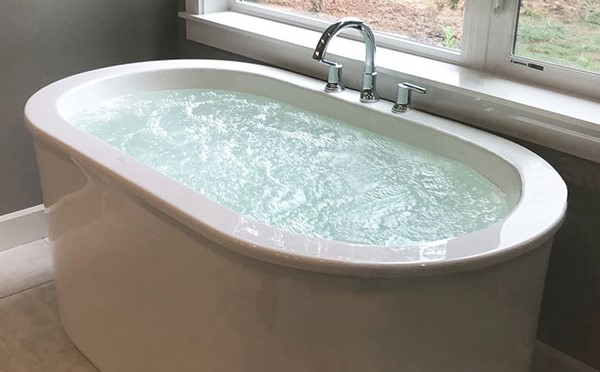 Oval Freestanding Whirlpool Jetted Tub
