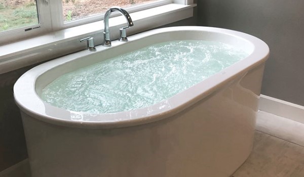 Hydro Massage Mystique Alcove Tub Oval Freestanding Tub with Flat Rim, Deck Faucet, Straight Sides