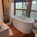 Oval Freestanding Tub, Flat Rim, Angled Sides, Center Side Drain