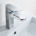 Single Hole Sink Faucet with Oval Top Lever Control