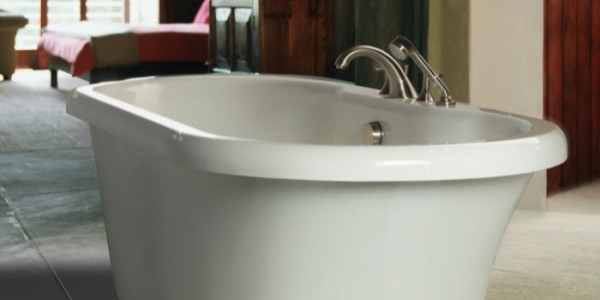 Oval, Freestanding Tub with Deck Faucets in Tub Rim