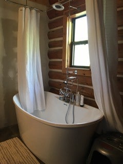 Freestanding Tub & Shower