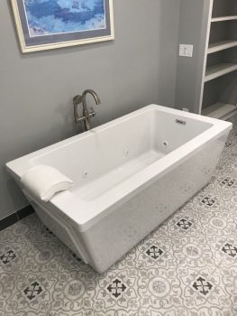 End Drain Bath with Optional Slotted Overflow
