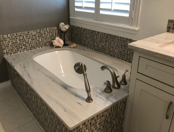 Oval Undermount Soaking Tub